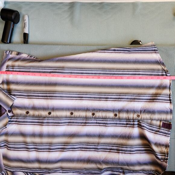 Tommy Bahama Men's XL Striped Shirt - Cotton Silk Blend Long Sleeve Button-Up - Picture 6 of 9